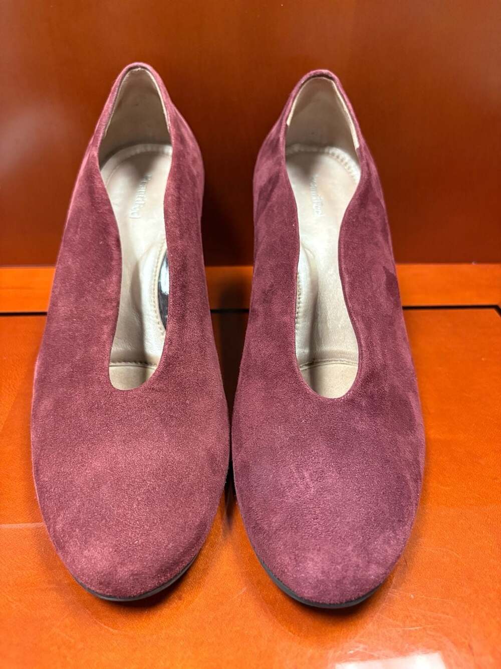 BeautiFeel Burgundy Suede High Vamp Pumps Heels size 9